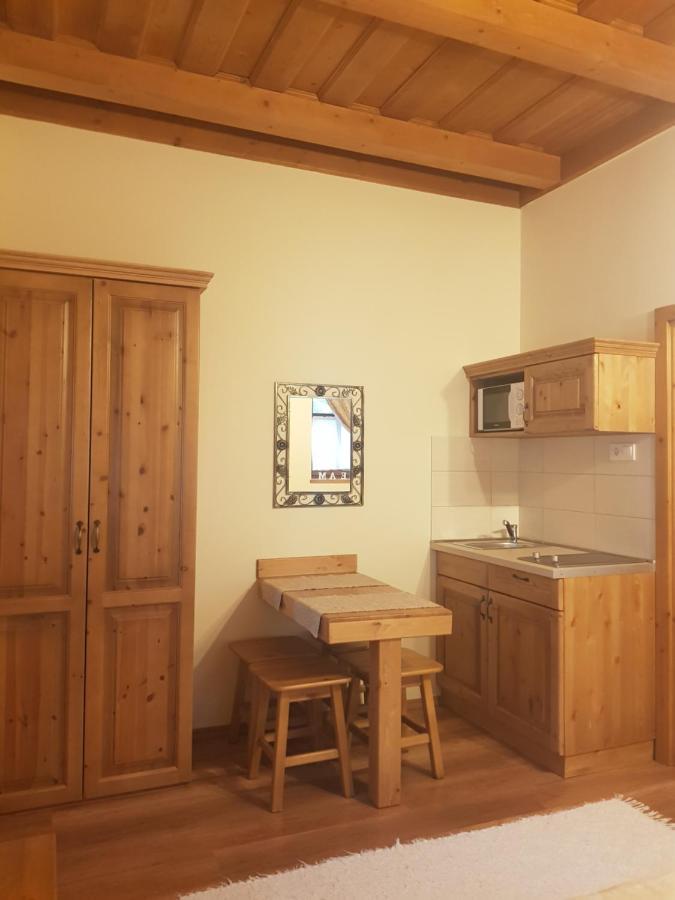 Toth Vendeghaz Es Apartmanhaz Ujfeherto エクステリア 写真