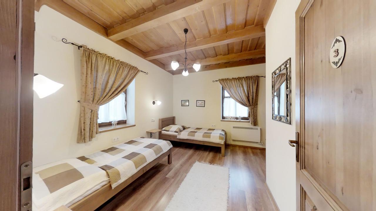 Toth Vendeghaz Es Apartmanhaz Ujfeherto エクステリア 写真